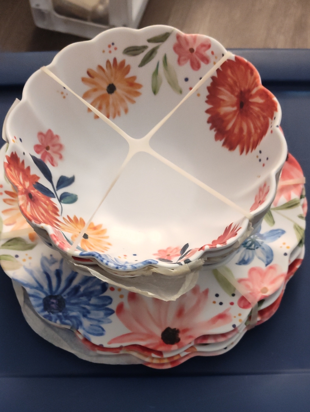 Floral Scalloped Serving Bowl Set - Multicolor